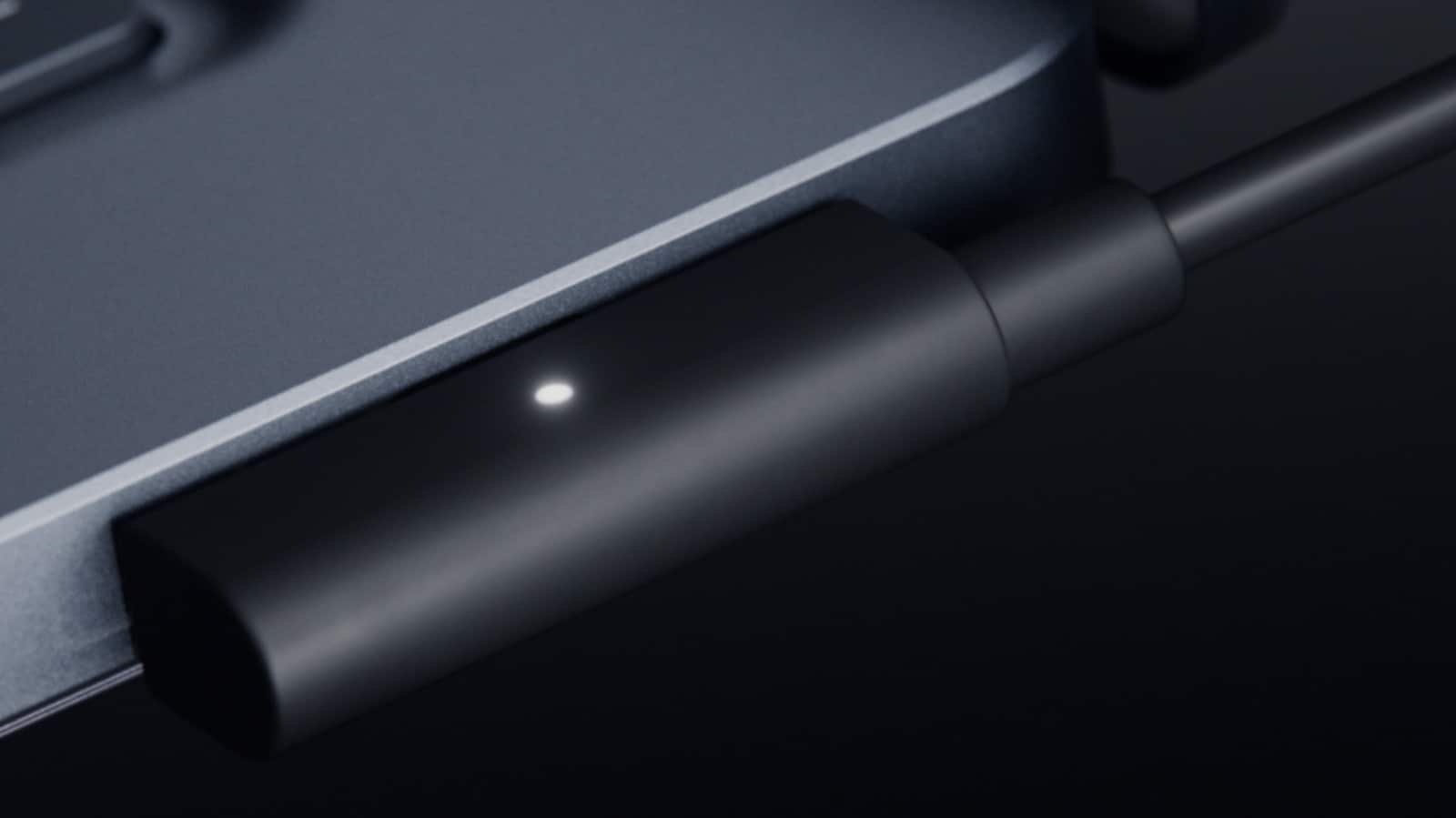 Microsoft Magnetic Connect charger