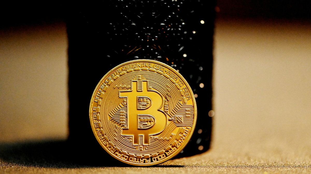Bitcoin ETF outflows market analysis