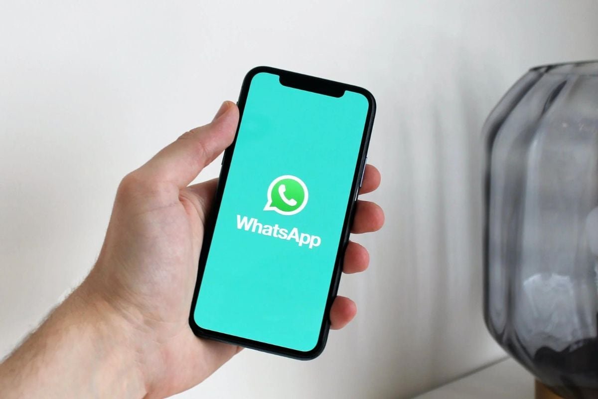 Exporting a WhatsApp Chat menu
