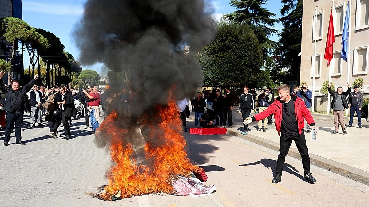 Albania PM office protests