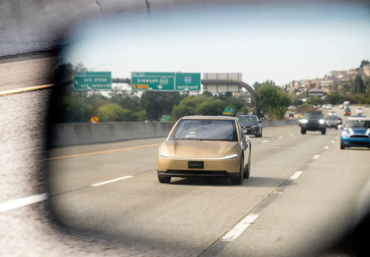 autonomous vehicles cyan lighting
