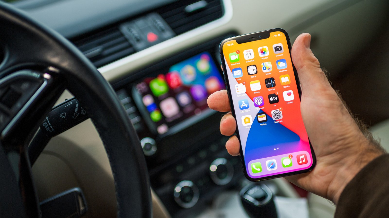 Apple CarPlay interface display